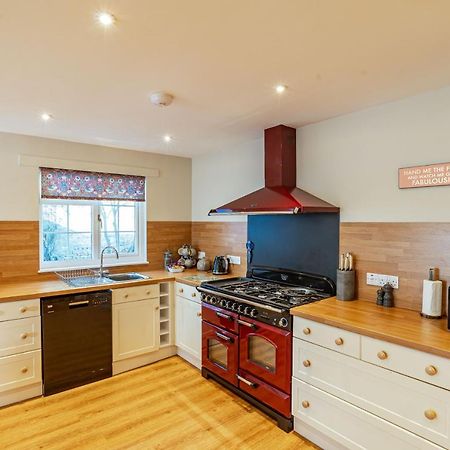 Sparrowhawk Cottage With Hot Tub Newton Stewart Exterior photo