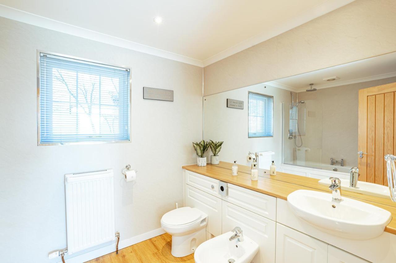 Sparrowhawk Cottage With Hot Tub Newton Stewart Exterior photo